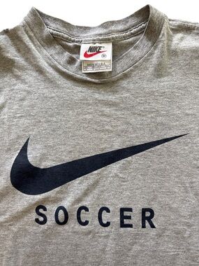 Vintage Youth Nike Soccer Boys Gray T-Shirt Size Medium USA Made Swoosh Soccer